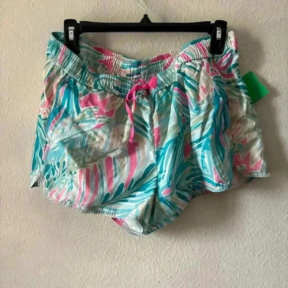 Lilly‎ Pulitzer Luxleiser shorts size L - Picture 1 of 4